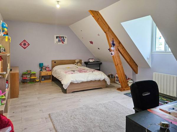 Superbe propriété de 276 m2 , 6 chambres !