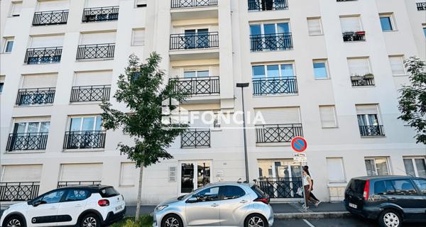 Location Studio 25.58 m² - Houilles 78800