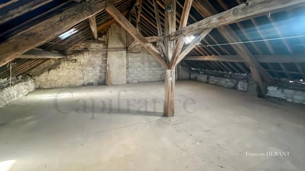 Maison à vendre 7 pièces proche de MACHAULT (08)