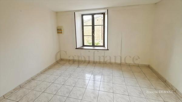 Maison à vendre 7 pièces proche de MACHAULT (08)