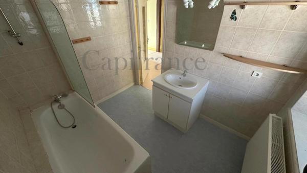 Maison à vendre 7 pièces proche de MACHAULT (08)