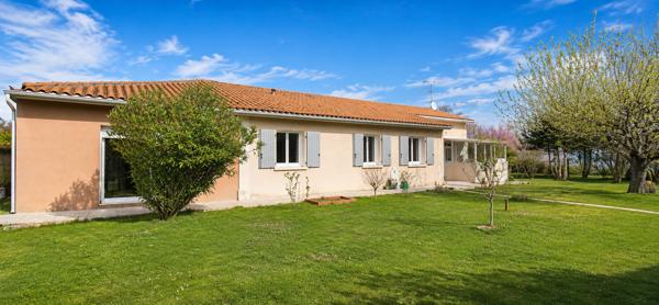 Coup de cœur ! Maison familiale plain-pied de 190 m² – Séjour 60 m² – 3 chambres + bureau – salle Home cinéma Détails des diagnostics énergétiques