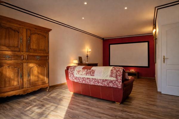 Coup de cœur ! Maison familiale plain-pied de 190 m² – Séjour 60 m² – 3 chambres + bureau – salle Home cinéma Détails des diagnostics énergétiques