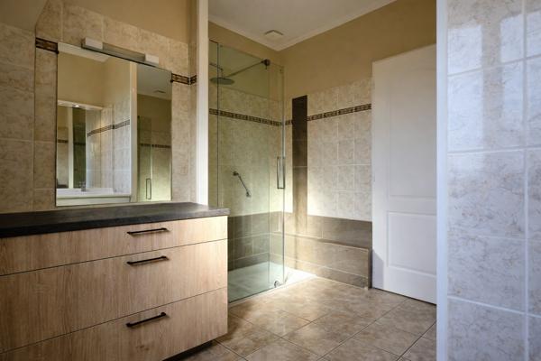 Coup de cœur ! Maison familiale plain-pied de 190 m² – Séjour 60 m² – 3 chambres + bureau – salle Home cinéma Détails des diagnostics énergétiques