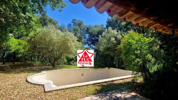 villa 141 m² hab sur 2891 m² de terrain 84430 mondragon Mondragon (84430)