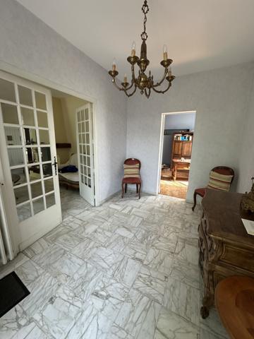 Marmande proche toutes commodités maison à fort potentiel avec garage et jardin