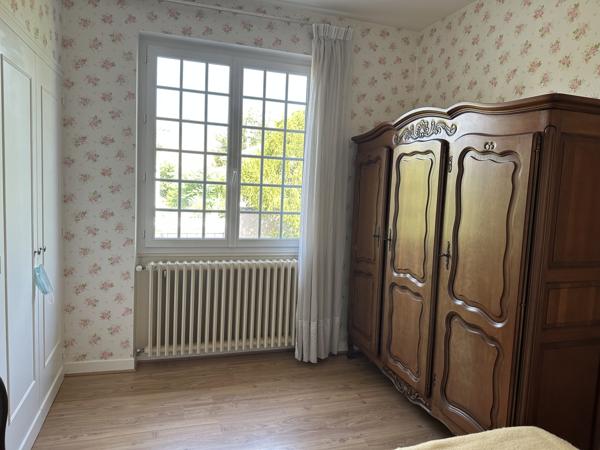Marmande proche toutes commodités maison à fort potentiel avec garage et jardin