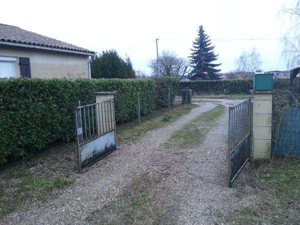 Marmande villa T3 avec jardin et abri voiture actuellement louée