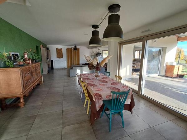 Maison Noroy Le Bourg 10 pièces 253.50 m2 à 271 000 euros