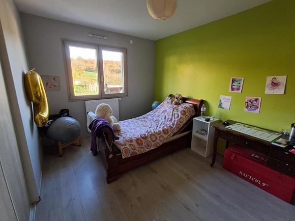 Maison Noroy Le Bourg 10 pièces 253.50 m2 à 271 000 euros