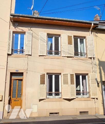 Maison de ville au centre de RAON L'ETAPE