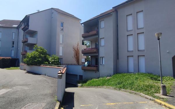 Stationnement à vendre    14 m2 Tarbes
