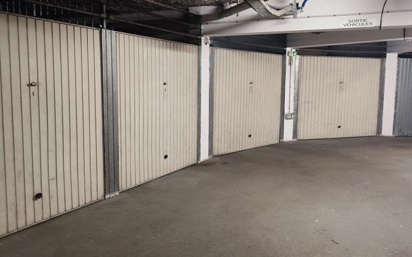 Stationnement à vendre    14 m2 Tarbes