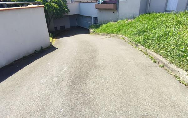 Stationnement à vendre    14 m2 Tarbes