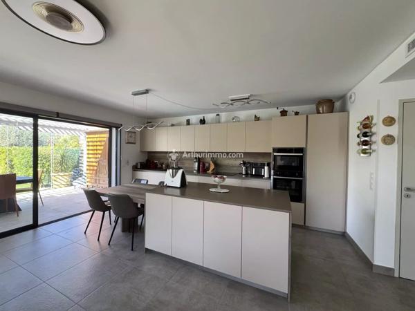 Vente Appartement 3 pièces 105 m2 à Sanary-sur-Mer