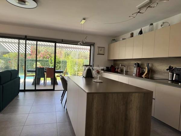 Vente Appartement 3 pièces 105 m2 à Sanary-sur-Mer