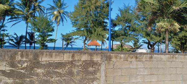 Dpt Martinique (972), à vendre maison 4 p, 62,4 m² - Terrain de 347,00 m² - Plain pied