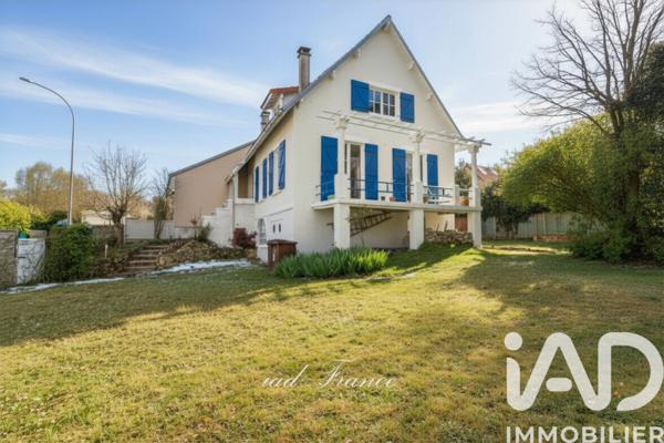 Maison à vendre 8 pièces 173 m² Jouy-en-Josas