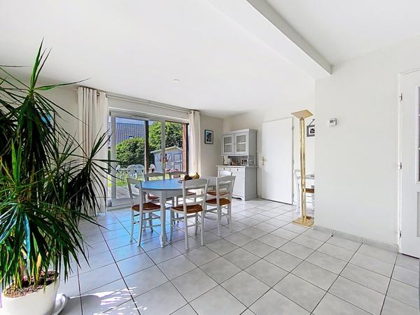Villa individuelle 4 chambres, bureau, garage 2 voitures LA CHAPELLE D ARMENTIERES