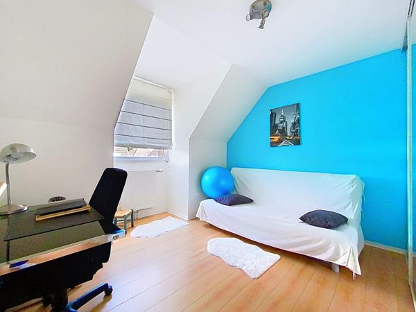 Villa individuelle 4 chambres, bureau, garage 2 voitures LA CHAPELLE D ARMENTIERES
