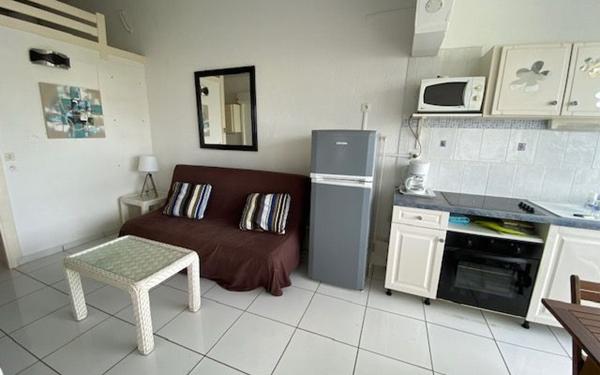 Appartement à louer    1 pièce •  Saint-François