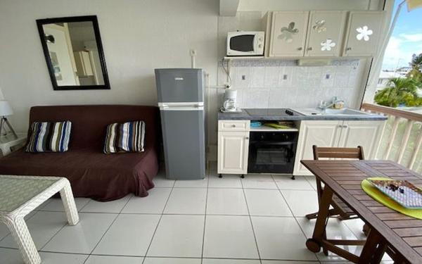 Appartement à louer    1 pièce •  Saint-François