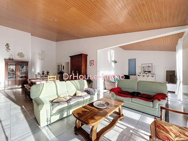 Maison à vendre 7 pièces de 239 m²