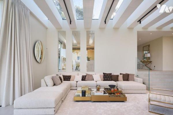 CAP D'ANTIBES - Villa contemporaine dominant la mer