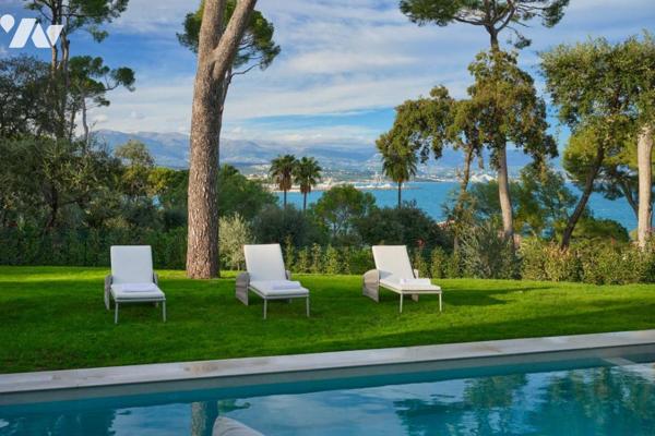 CAP D'ANTIBES - Villa contemporaine dominant la mer