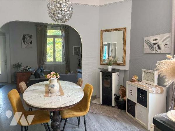 Exclusivité ! Centre ville de Tonneins, maison des années 30 rénovée, jardin, garage, bassin ...