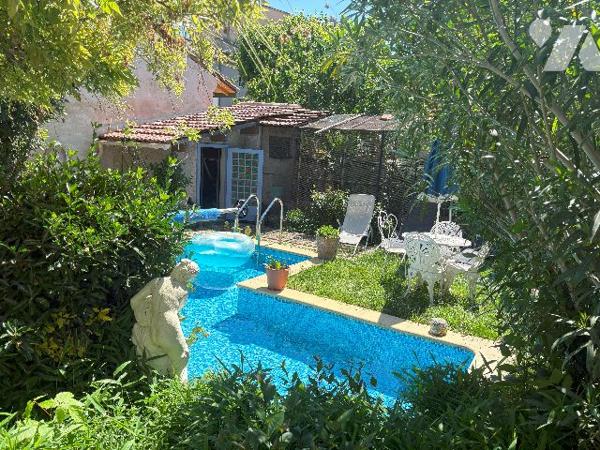 Exclusivité ! Centre ville de Tonneins, maison des années 30 rénovée, jardin, garage, bassin ...