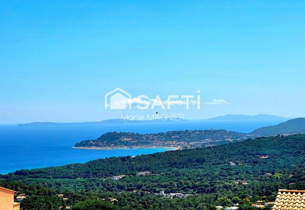 Et si votre plus beau luxe était la vue ? Face à l'immensité de la Méditerranée, à la CROIX- VALMER avec vue sur les îles de Porquerolles et la baie de Cavalaire, découvrez un appartement où chaque regard vers l'horizon devient un moment de bonheur.