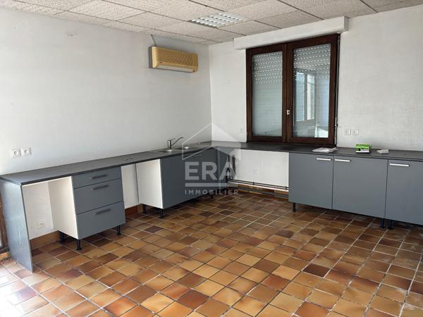 LOCATION Local commercial a usage de bureau