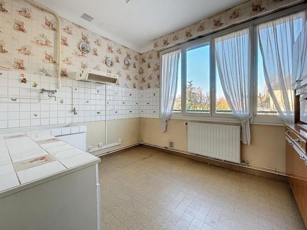 Bel appartement très lumineux en coeur de ville avec une dégagée sur les berges de l'Oise