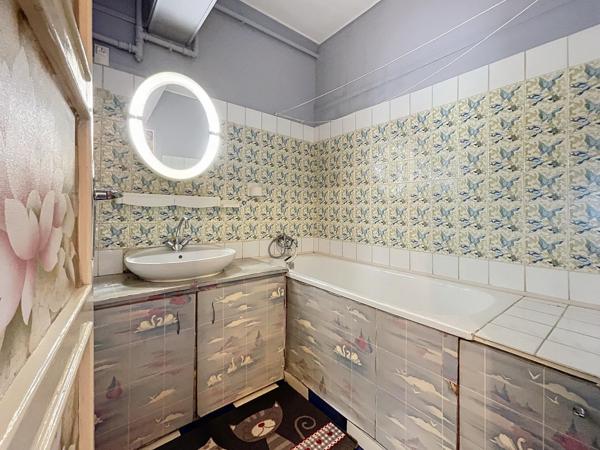 Bel appartement très lumineux en coeur de ville avec une dégagée sur les berges de l'Oise