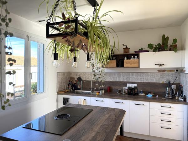 Fonctionnelle et lumineuse maison rénovée.