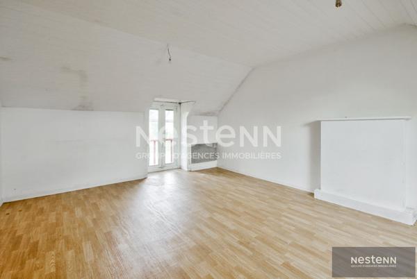 A VENDRE - CENTRE DE QUESSOY - MAISON EN PIERRE