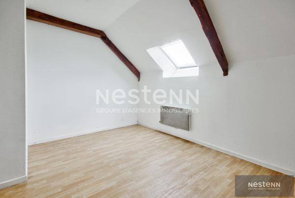 A VENDRE - CENTRE DE QUESSOY - MAISON EN PIERRE