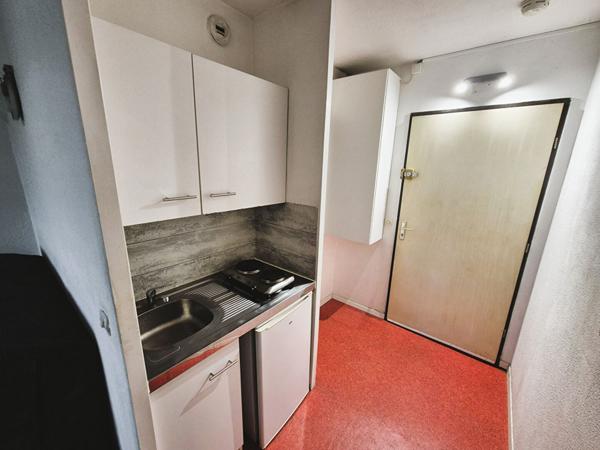 Studio meublé Costières