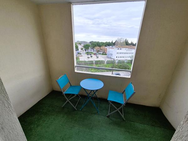 Studio meublé Costières