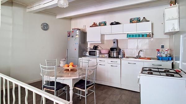 Maison de ville 4 pièces à vendre au centre de Carpentras - 105 000 €