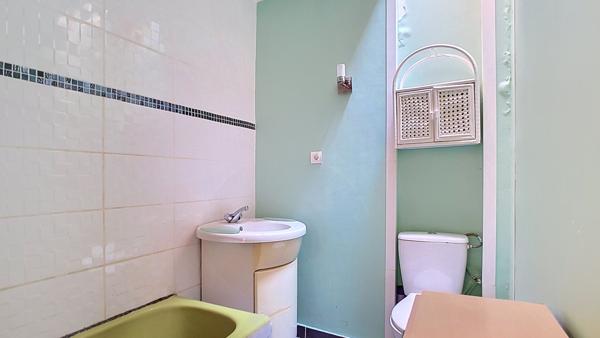 Maison de ville 4 pièces à vendre au centre de Carpentras - 105 000 €