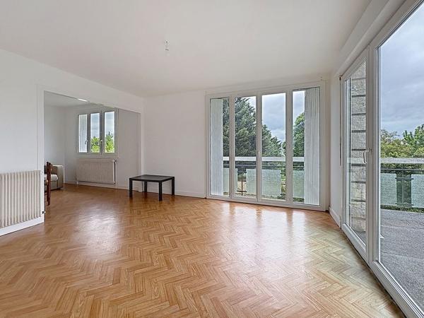 APPARTEMENT T4 - SPACIEUX - CENTRE-VILLE