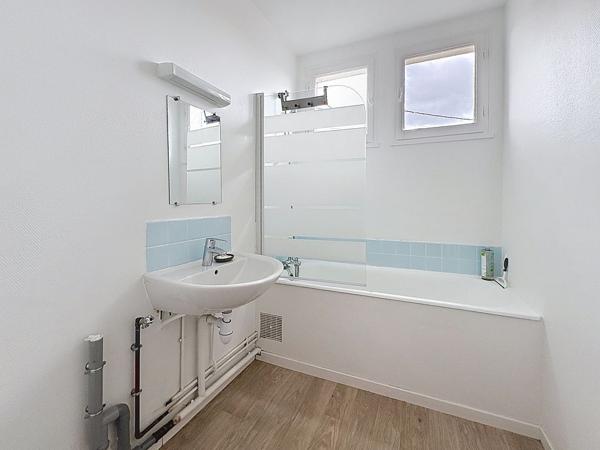 APPARTEMENT T4 - SPACIEUX - CENTRE-VILLE