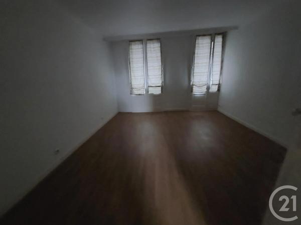 Appartement F4 à vendre  4 pièces - 121,84 m 2   MONTLUCON  - 03