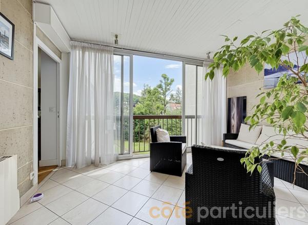 Vente
                Appartement89,97 m² - 3 Pièces -
                    SAINT MAUR DES FOSSES (94210)