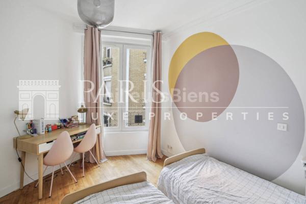 Paris 17e - Plaine Monceau - 4 pièces - 2 chambres + bureau - 95 m²