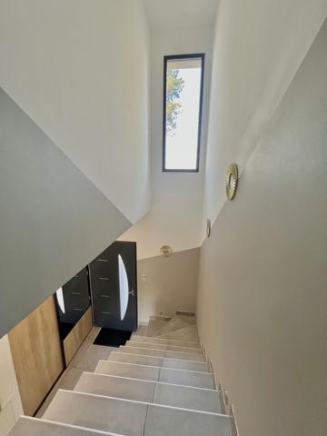 Saint-Geniès-de-Malgoirès (30190) Villa contemporaine 161 m² – Piscine – Pool house – Garage – Terrain 790 m²