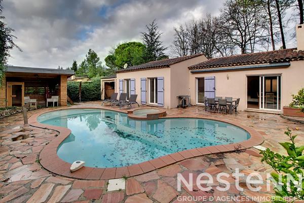 Maison Lorgues T5 de 98m² sur un terrain de 1437m² + piscine forme libre