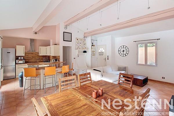 Maison Lorgues T5 de 98m² sur un terrain de 1437m² + piscine forme libre